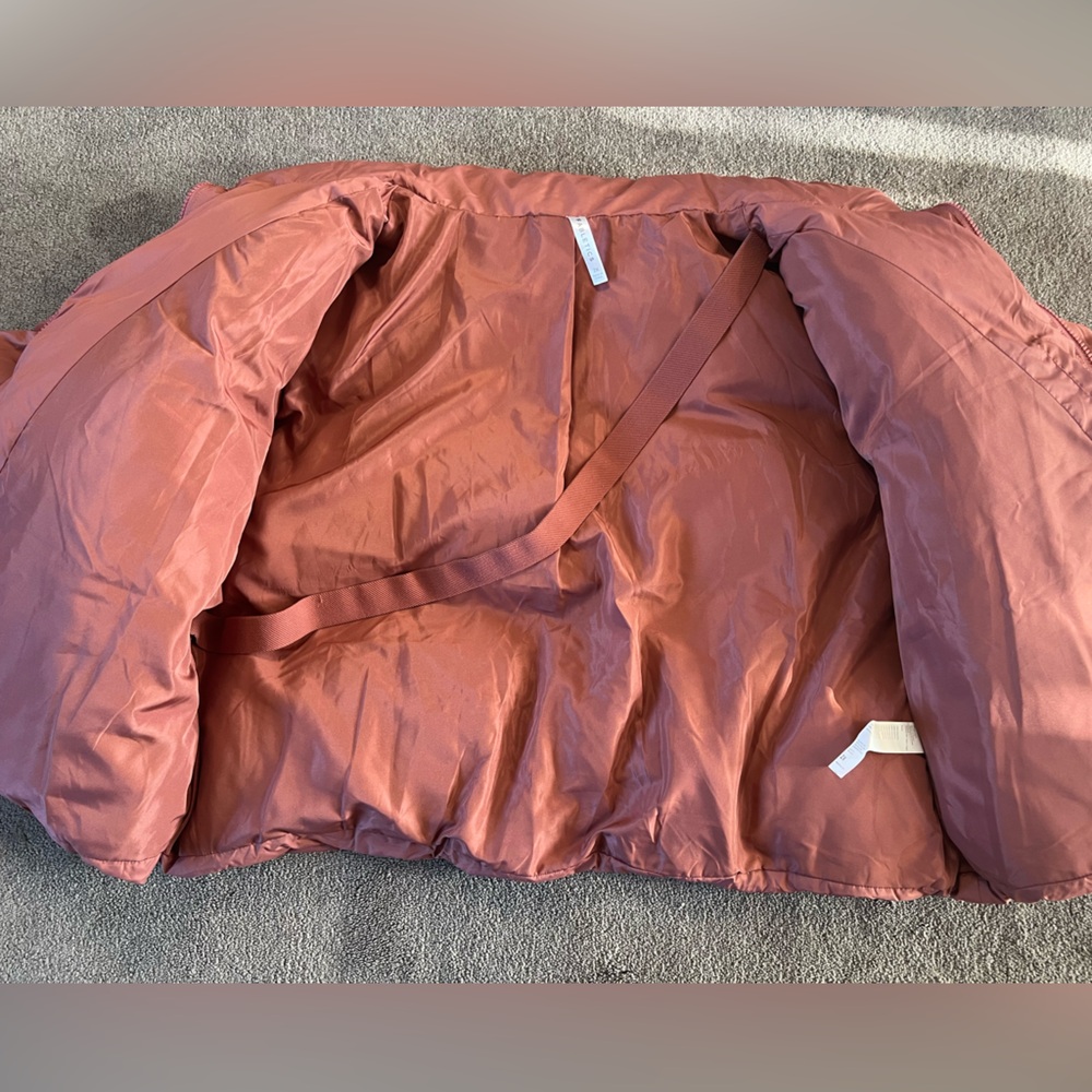 Fabletics Wander Cropped Puffer Jacket - image 7